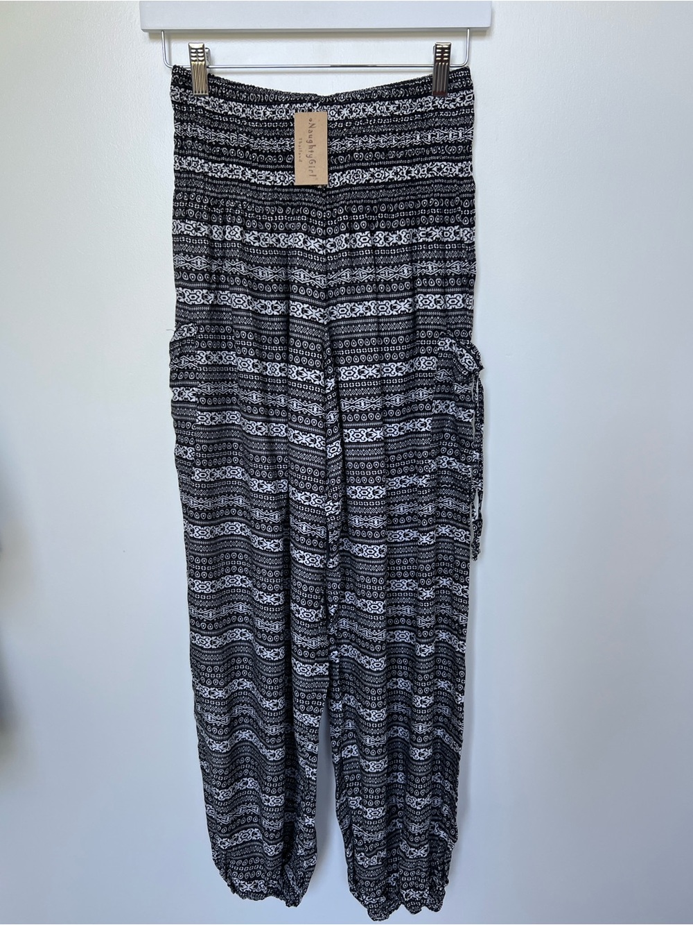 Naughty Girls women’s Black and White Patterned boho Pants